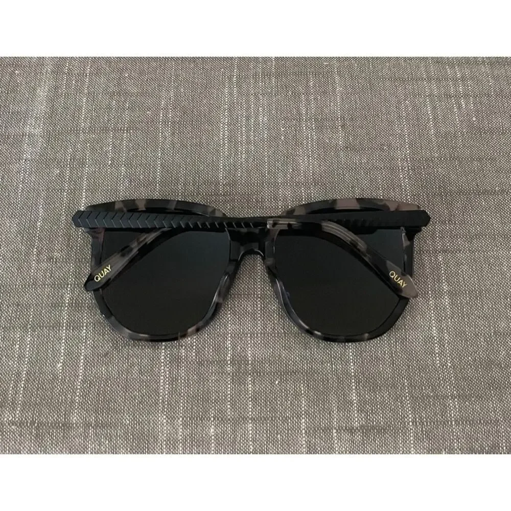 QUAY Coffee Run MiMi Womens Black Gray Tortoise Polarized Round Sunglasses - Picture 5 of 14